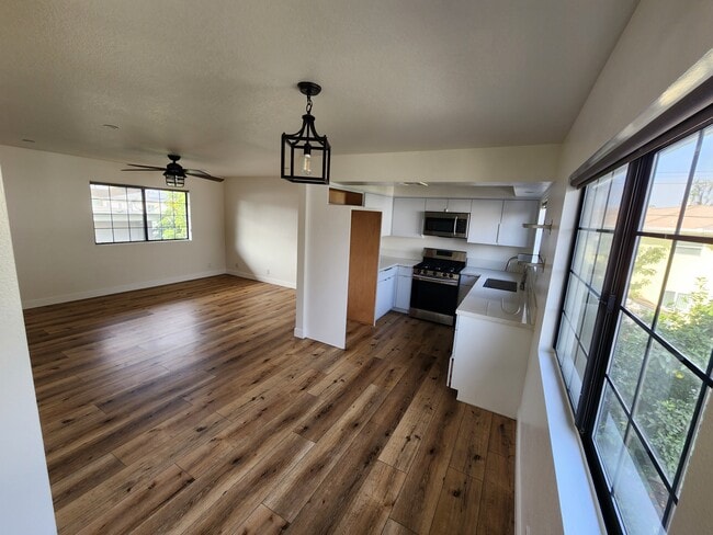Photo - 157 W Ash Ave Unit E