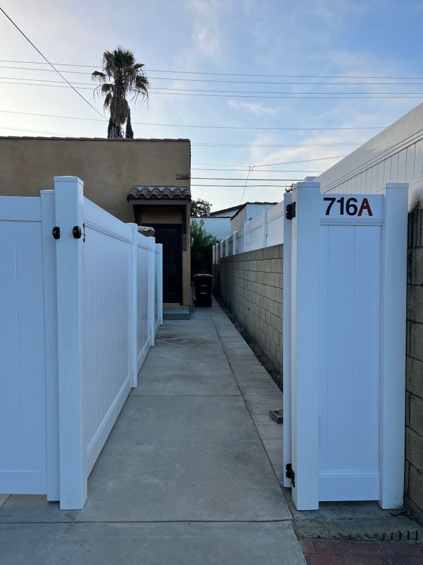 Building Photo - 716 Portola Ave Rental