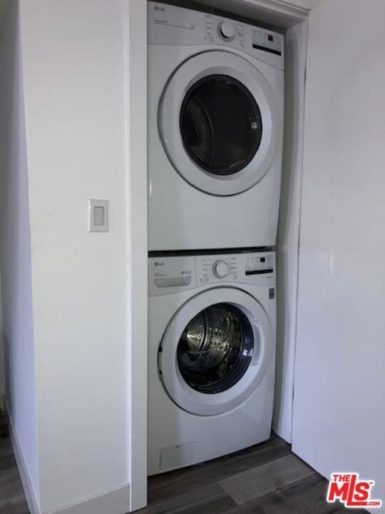 Photo - 5748-5748 Elmer Ave Unit 5748