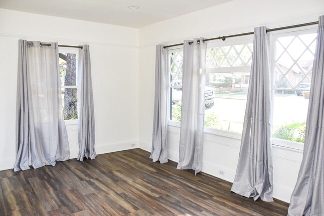 Photo - Grand (384-394) South Unit Grand (394) South