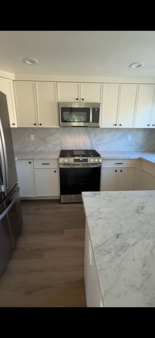 Photo - 7520 Woodbine Way