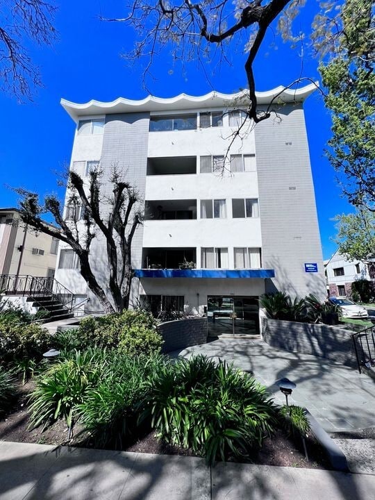 Photo - 351 N Palm Dr Apartment Unit A