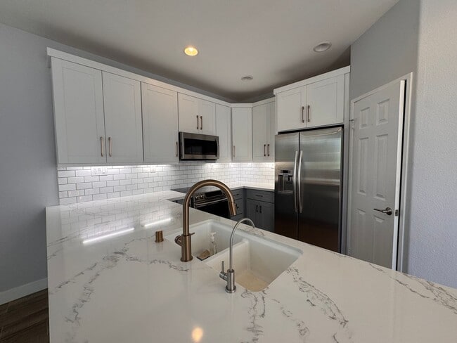 Building Photo - Spacious 4-Bedroom Home in Mira Mesa – Tam...
