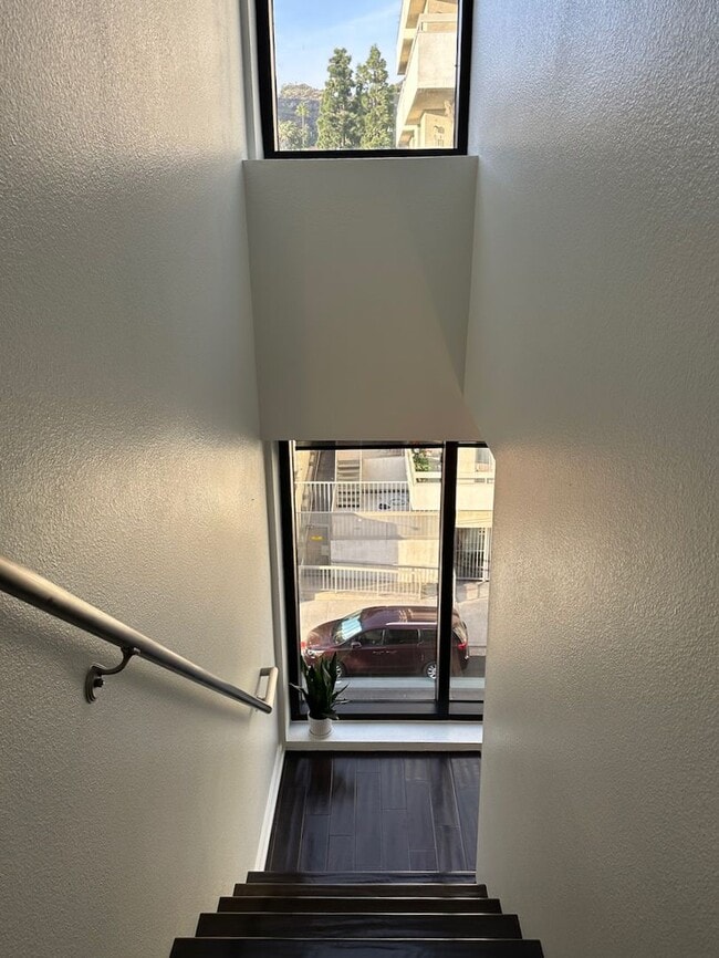 Photo - 7320 Hawthorn Ave Unit 300
