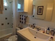 Photo - 2517 E 4th St