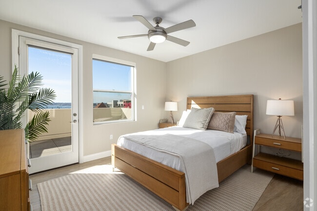 1BR, 1BA -904SF - Vici Luxury Rentals - Little Italy