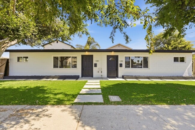 Building Photo - 1382 Grove Ave Unit 1382 grove ave