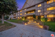 Photo - 600 W Stocker St Unit 117