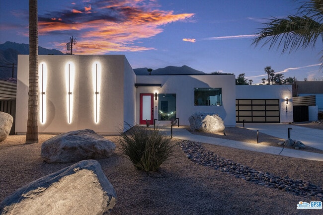 Photo - 2719 N Junipero Ave