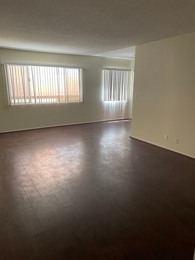 Photo - 1440 Centinela Ave Unit Apt 6