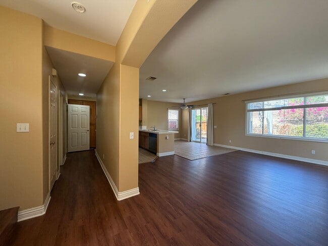 Photo - 1683 Falcon Peak St