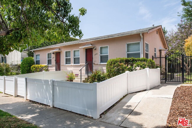 Photo - 1856 9th St House
