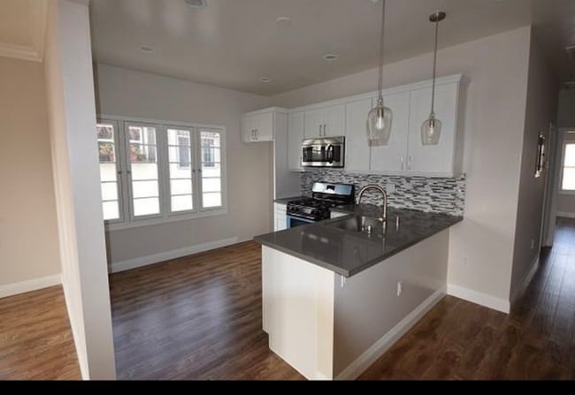 Photo - 6261 W Olympic Blvd Unit Apt 4