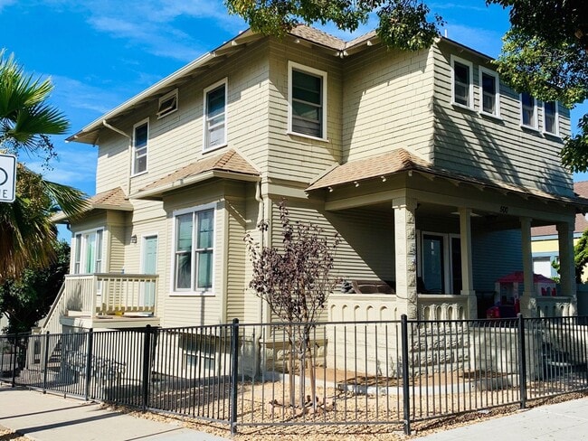 LIGHT AND BRIGHT STUDIO RIGHT OUTSIDE OF D... - LIGHT AND BRIGHT STUDIO RIGHT OUTSIDE OF D... Apartment Unit 510 20th Street #3