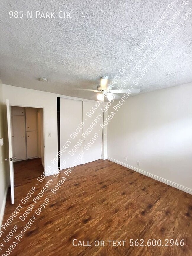 Photo - 985 N Pk Cir Unit 4