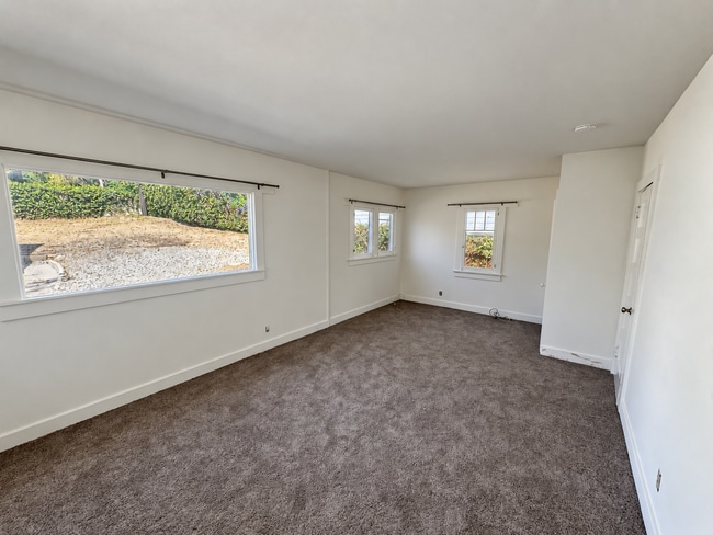 Photo - 1339 E Santa Clara St Unit 1339