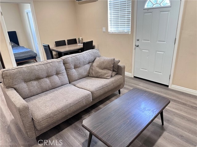 Photo - 212 S Sandalwood Ave