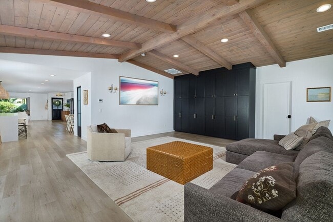 Photo - 2140 Mountain Vista Dr