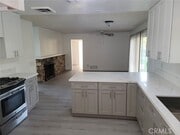 Photo - 6984 Center St