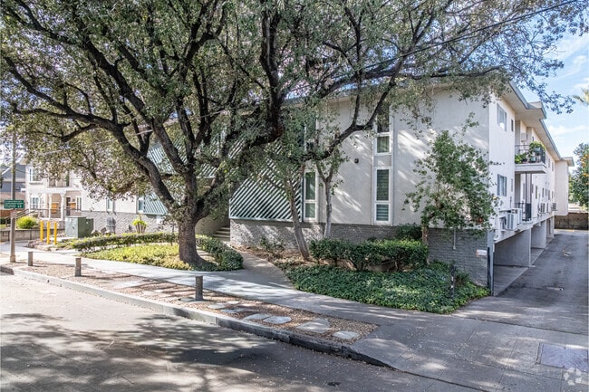 Alternate - 435 N Euclid Ave