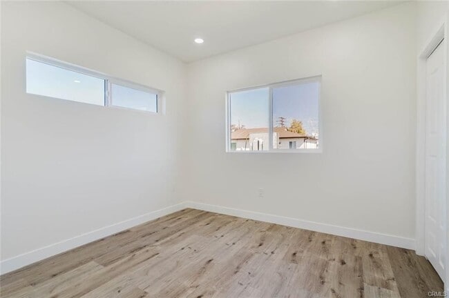 Photo - 5732 Willowcrest Ave Unit 3