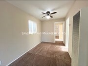 Photo - 510 Roycroft Ave