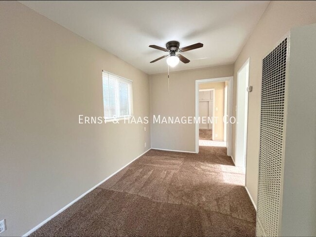 Photo - 510 Roycroft Ave