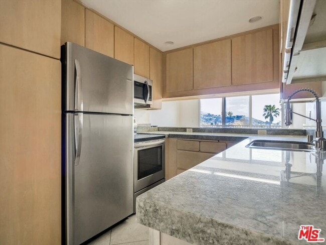 Building Photo - 23901 Civic Center Way Unit 124