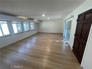 Photo - 215 W 11th St