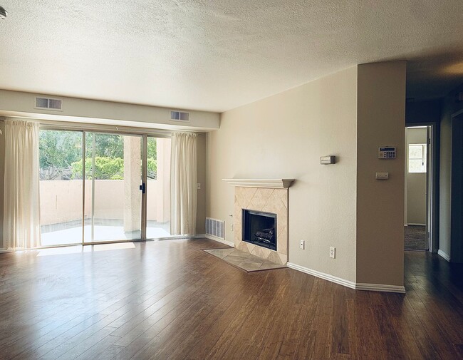 Photo - Fashion Hills 2 bedroom, 2 bath with 2 car garage!