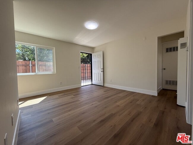 Photo - 1716 Locust Ave Unit 4