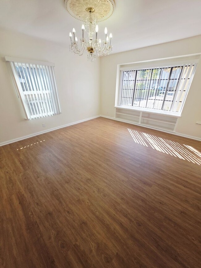 Photo - 449 W Harvard St Unit B