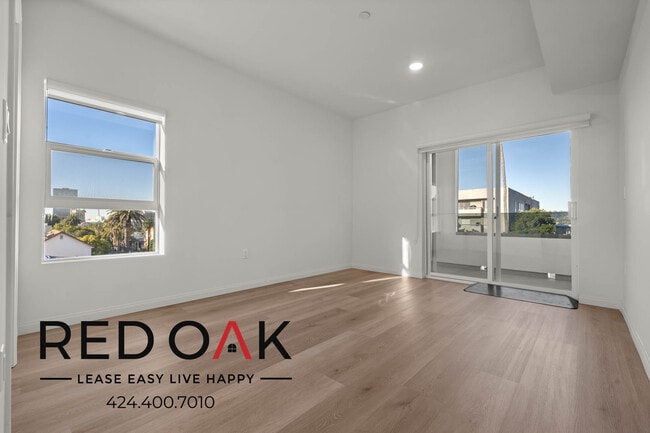 Building Photo - 218 S. Occidental-208