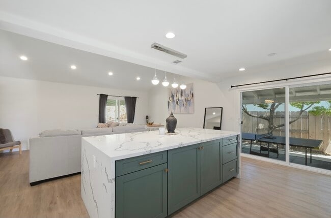 Photo - 895 Rutgers Ave Unit 895 Rutgers