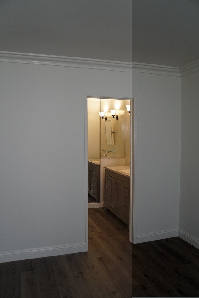 Photo - 1200 N Flores St Unit 1200 flores