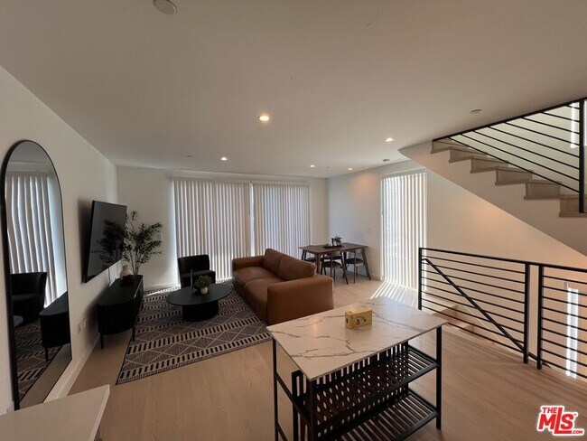 Photo - 8928 Sawyer St Unit 3/4