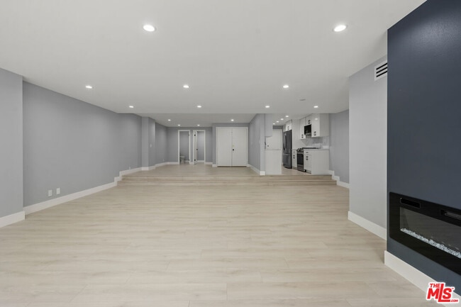 Photo - 441 N Oakhurst Dr Unit 206