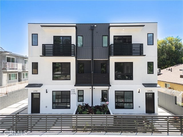 Photo - 6700 Kester Ave Townhome