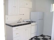 Kitchen - 752 Brooks Ave Unit None