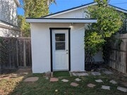 Photo - 233 Flower St