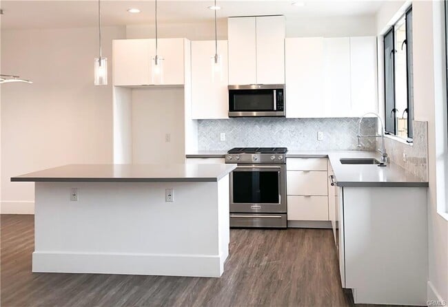 Photo - 4201 Pennsylvania Ave