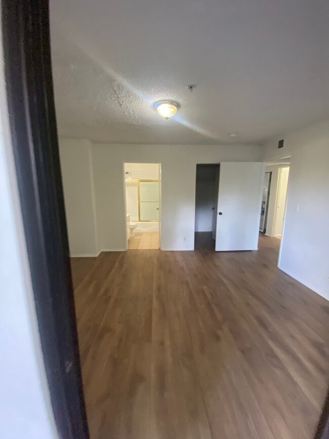 Photo - 2400 Seneca St Unit 102