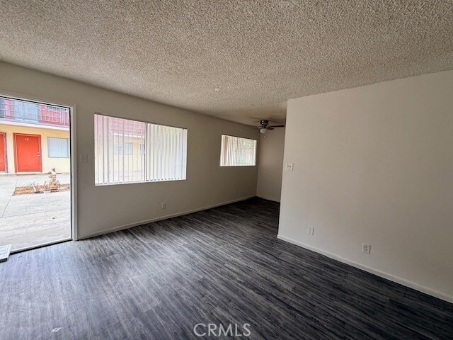 Photo - 1435 Laurel Ave