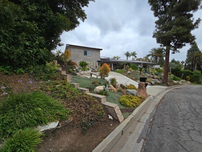 Photo - Fantastic 2 Bed, 2.5 Bath ADU unit in Sunn... Unit A