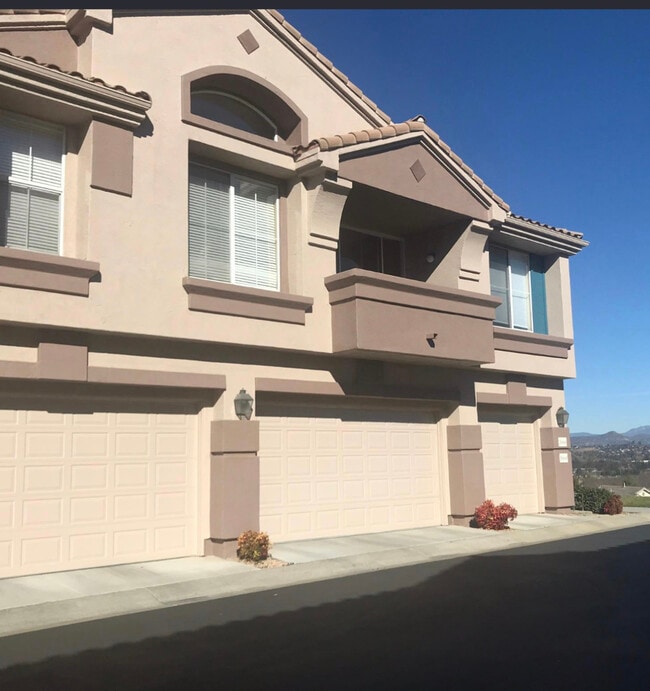 Building Photo - 18666 Caminito Pasadero Unit 0