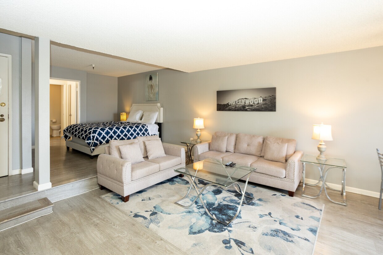 3D Tour - Regency Manor