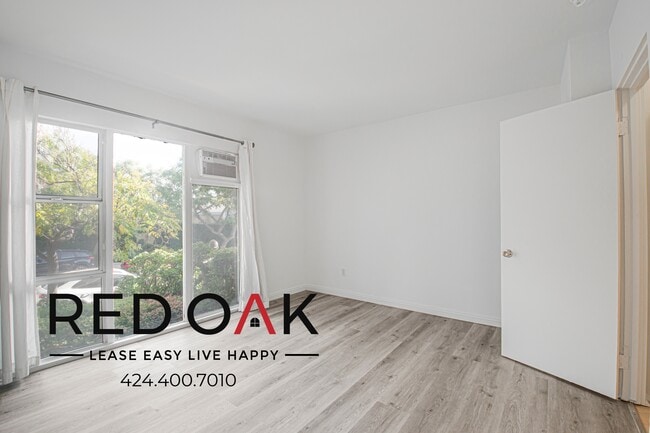 Photo - 1327 Laurel Ave Unit 10