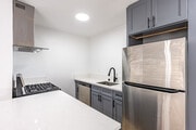 1BR, 1BA - 700SF - Kitchen - 435 N Euclid Ave