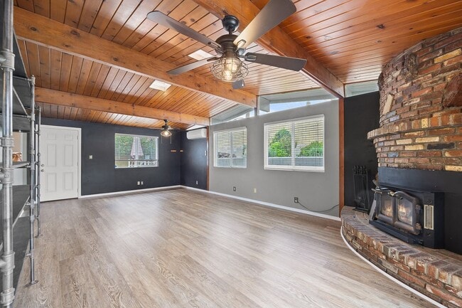 Photo - Adorable 3 Bedroom 2 Bathroom Single Story Family Home