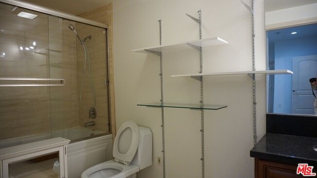 Photo - 1037 S Fedora St Unit 104